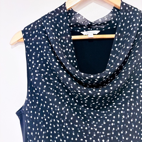 REITMANS – Black and white polka dot sleeveless blouse | Cowl neck top * - Picture 3 of 9